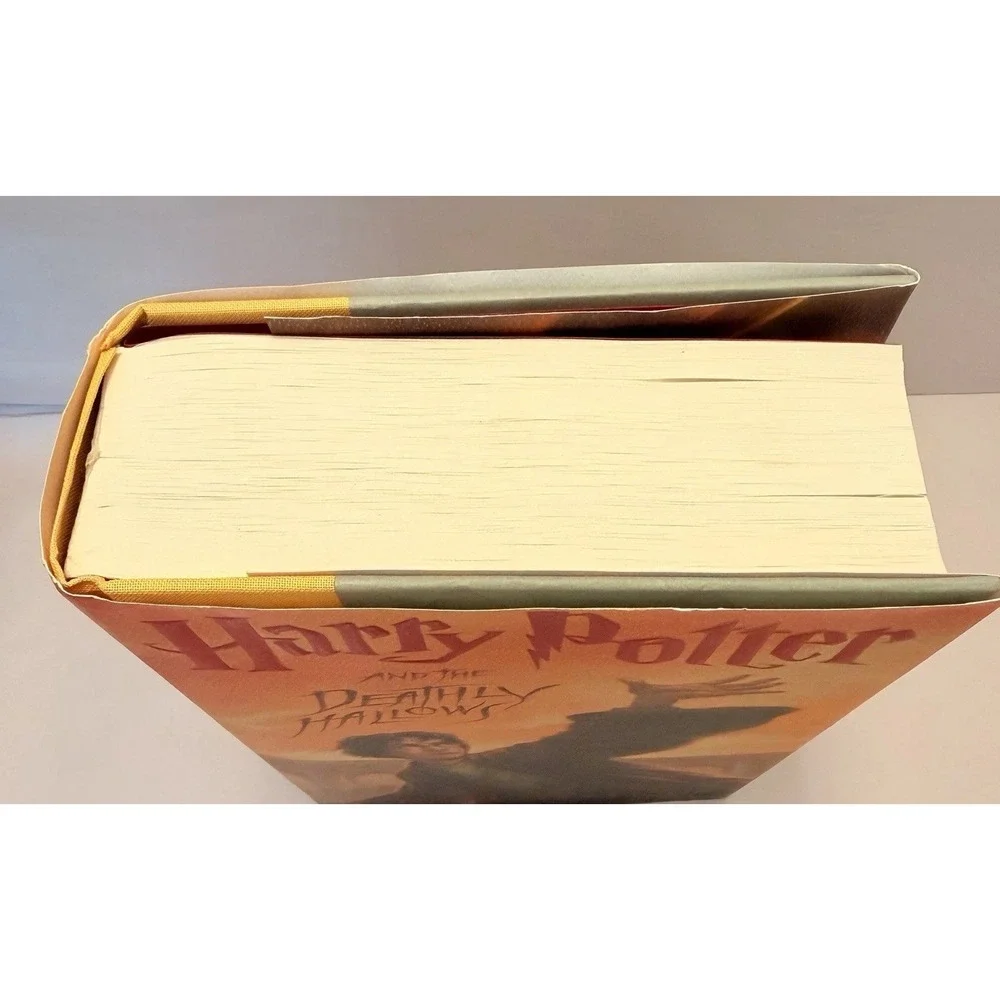 Harry Potter And the Deathly Hallows First Edition July 2007 Book HC DJ Vintage